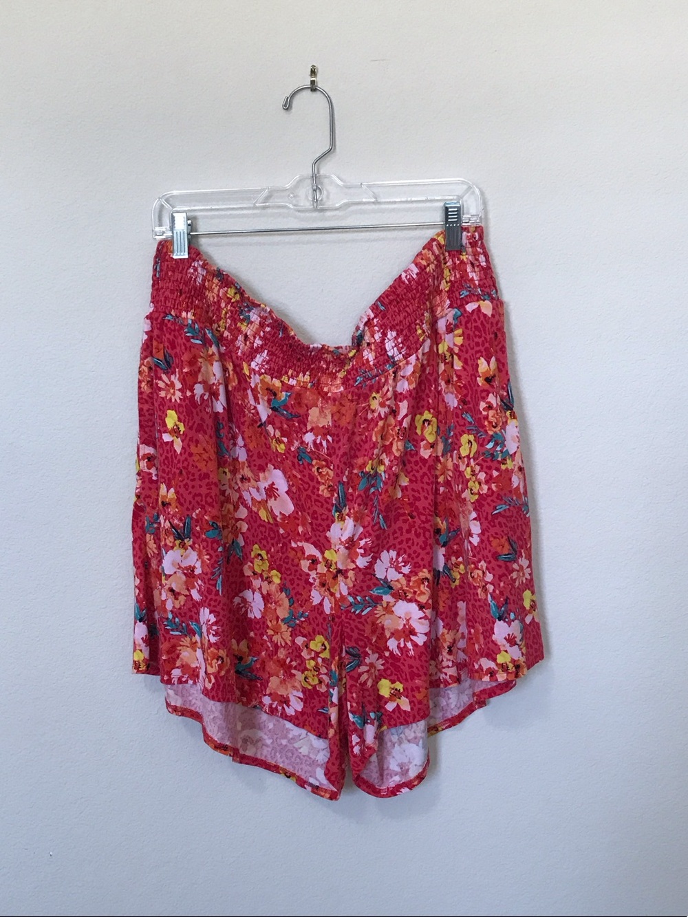 torrid Red Floral Smocked Waist Tiered Shorts